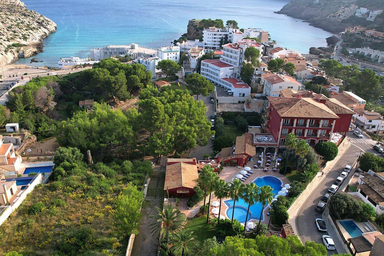 Hotel Cala Sant Vicenç - Adults Only Cala de Sant Vicenc Exterior foto